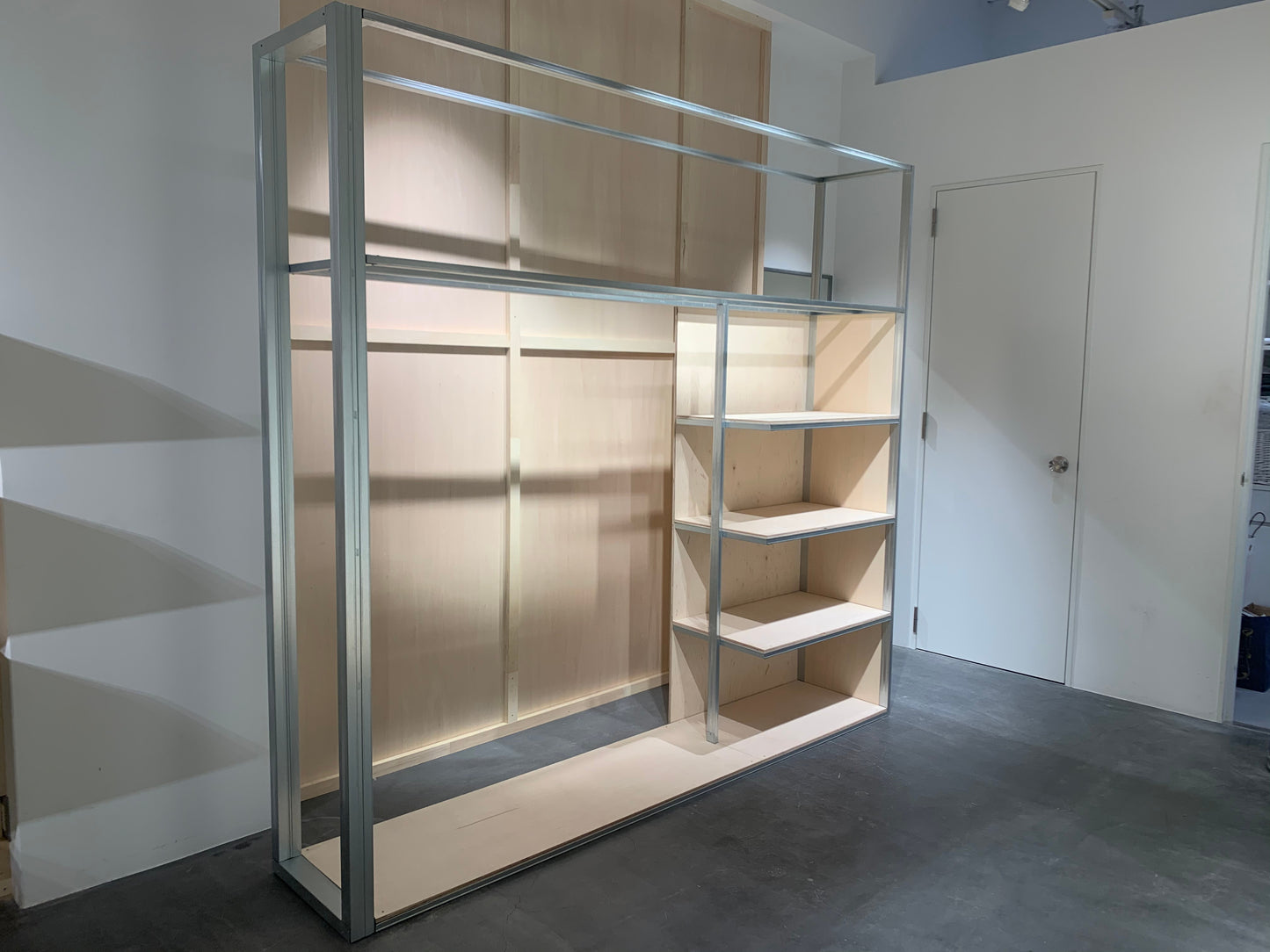 LIG SHELF